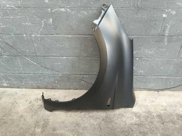 AILE GAUCHE HYUNDAI i20 2008-2012 - Vue 1